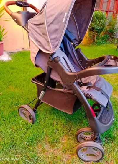 Coche de bebé Infanti con silla de auto gris - miniatura 1