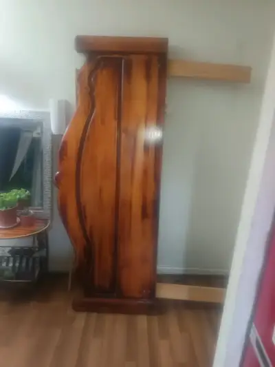 Cabecera de cama de madera estilo clásico - miniatura 1