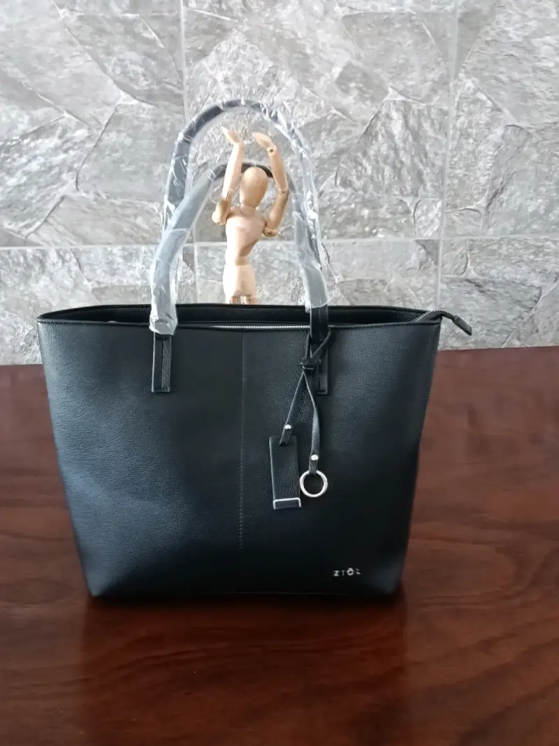 Cartera negra Ziol con asas largas - 4