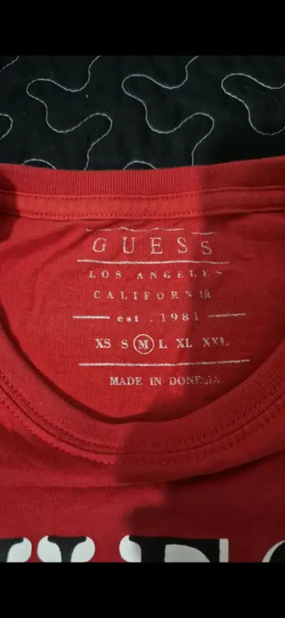Polera Roja Guess Los Angeles - miniatura 1