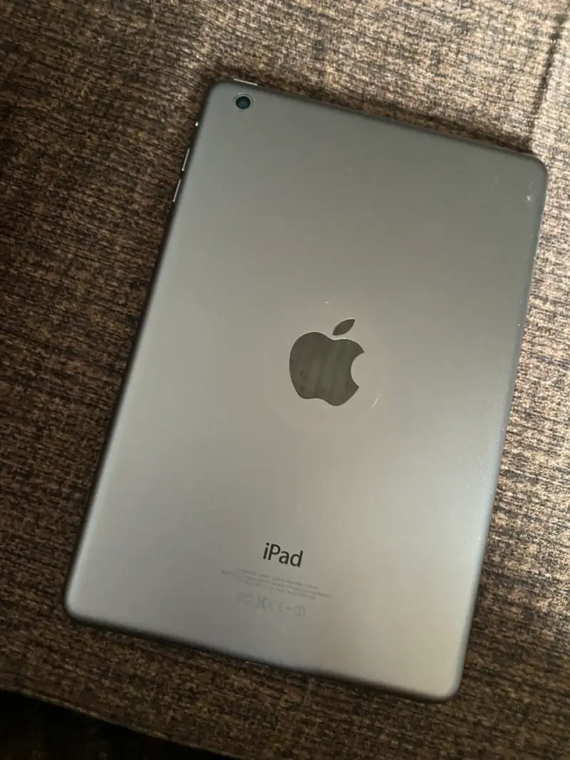 iPad mini 1 con pantalla retina y Wi-Fi - 1
