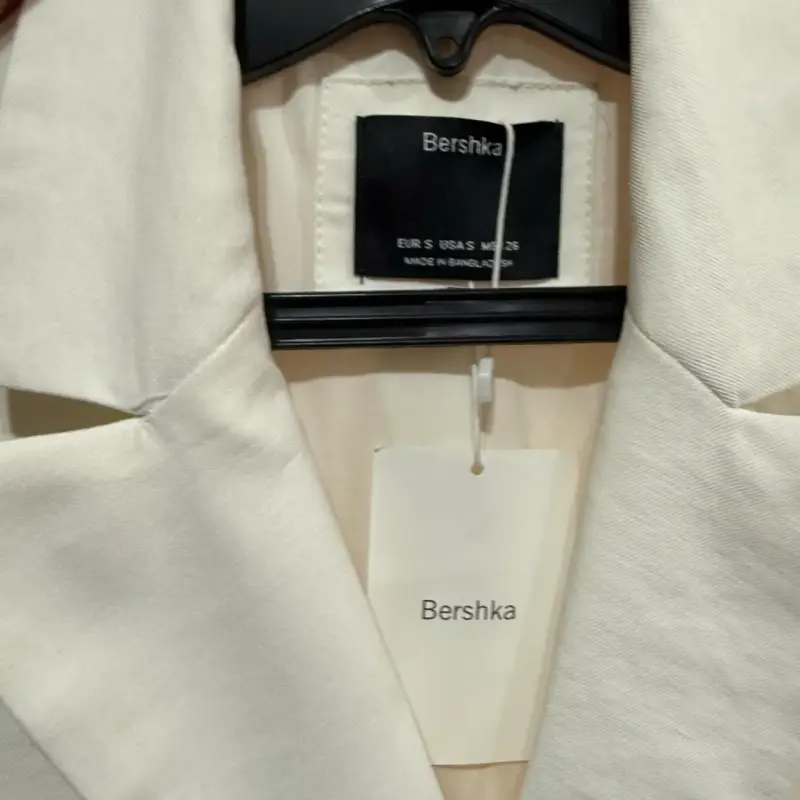 Blazer Bershka talla S nuevo - 3