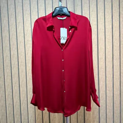Blusa roja Zara talla L nueva - miniatura 1