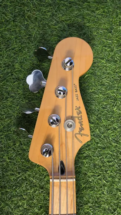 Bajo eléctrico Fender Jazz Bass - miniatura 2