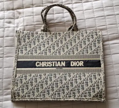 Bolso Tote Christian Dior Monograma Beige - miniatura 1