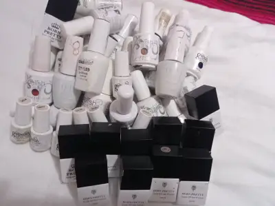 Lote de esmaltes de uñas OPI, Gelish y Masglo - miniatura 3