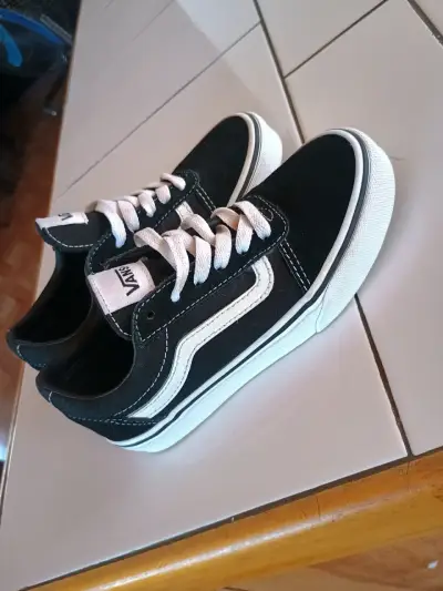 Zapatillas Vans negras clásicas de niño - miniatura 1
