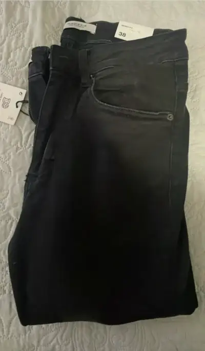 Vendo 5 Jeans American Eagle, Levi’s y Zara mujer - miniatura 2