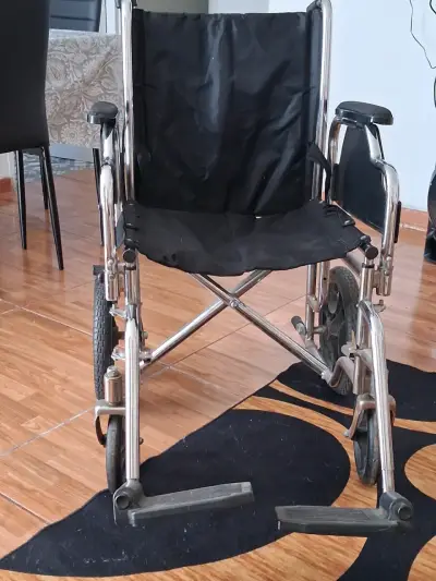 Silla de Ruedas Plegable de Aluminio - miniatura 3