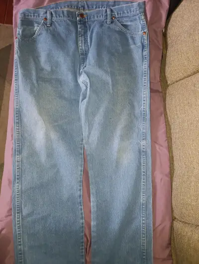 Jeans Wrangler azul claro para hombre - miniatura 2