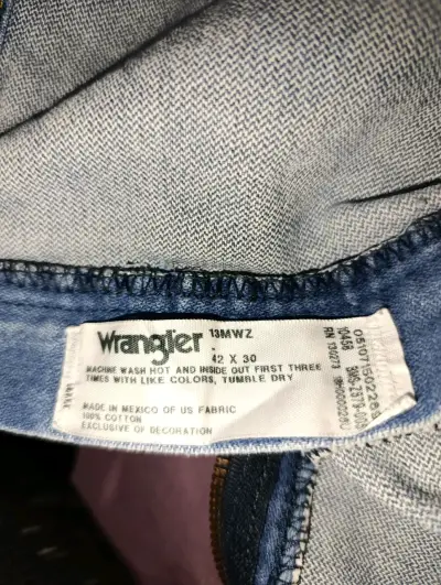 Jeans Wrangler azul claro para hombre - miniatura 4