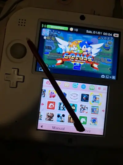 Consola Nintendo 2DS blanca con juegos incluidos - miniatura 1