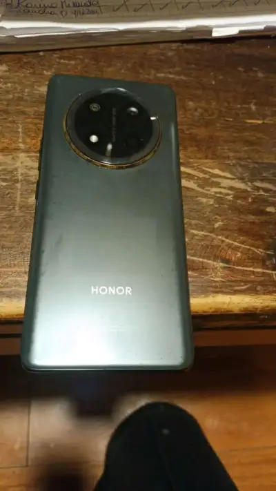 Smartphone Honor con cámara avanzada - miniatura 1