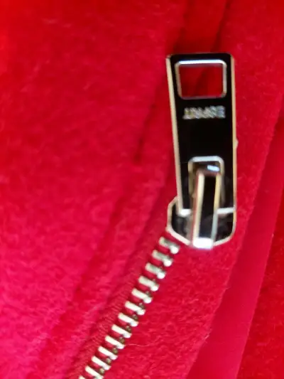 Abrigo rojo de lana con cierre y botones de madera Esprit - miniatura 4