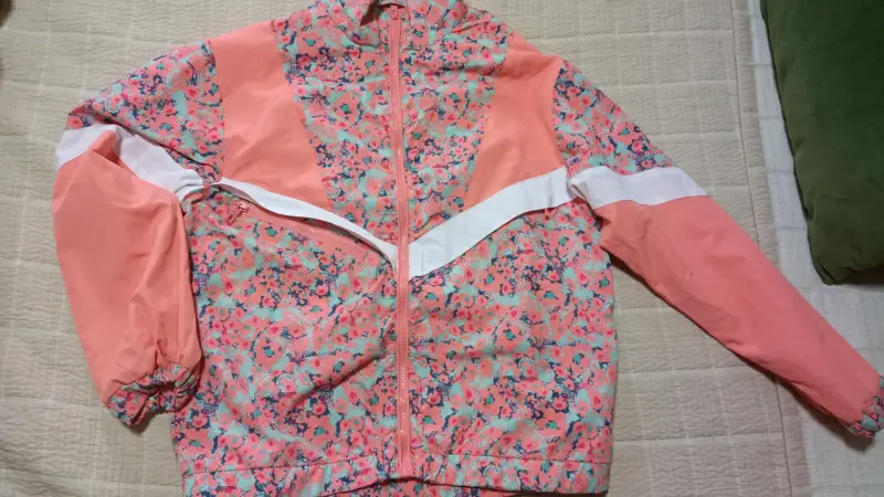 Chaqueta cortaviento floral para mujer - 2
