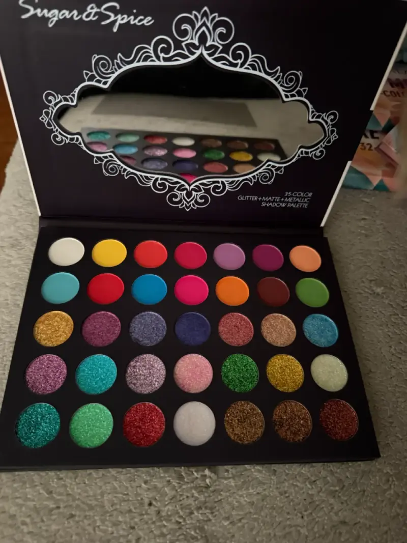 Paleta de Sombras Okalan Sugar & Spice 35 Colores - 2