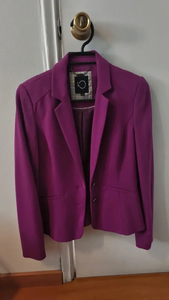 Blazer IO morado elegante para mujer talla 40