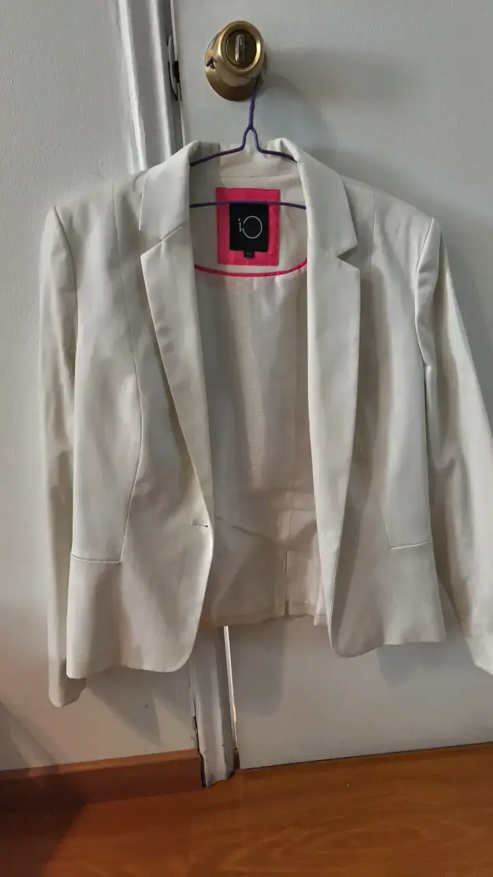 Blazer IO blanco elegante para mujer talla 40