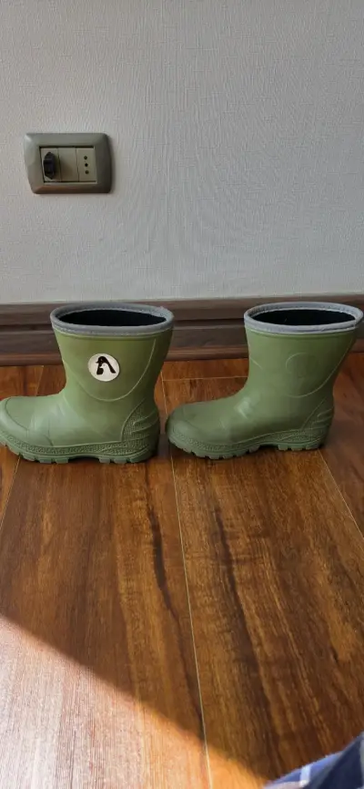 Botas de goma para lluvia para niño talla 31 - miniatura 2