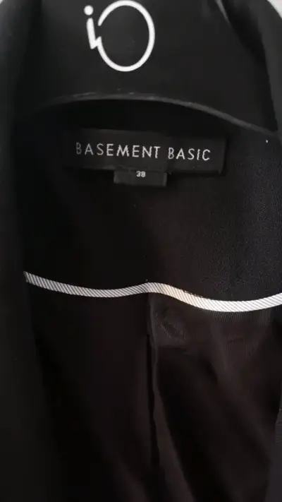 Blazer negro para mujer Basement Basic - miniatura 2