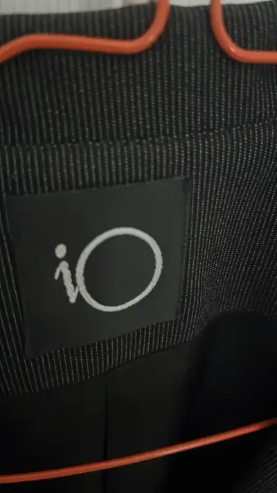 Blazer negro elegante para mujer marca IO 36 - miniatura 3