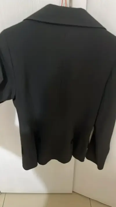 Blazer negro elegante para mujer marca IO 36 - miniatura 5