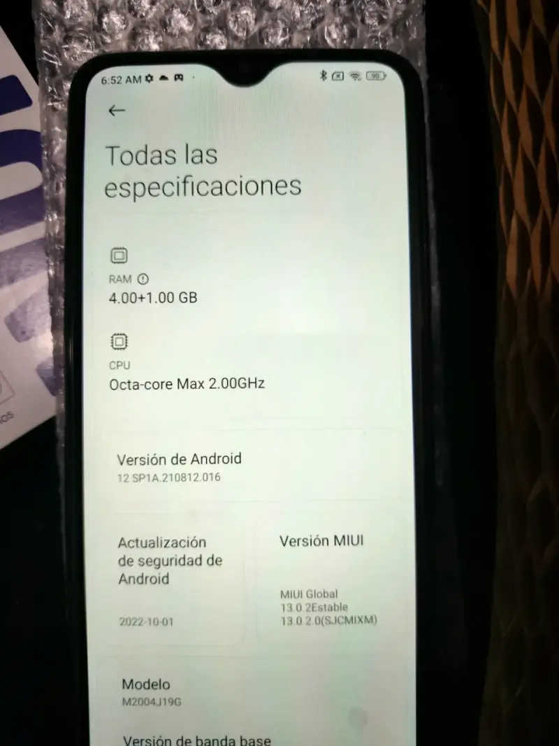 Smartphone con pantalla táctil en buen estado - 5