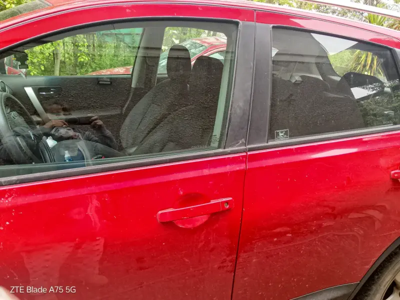Nissan SUV rojo en buen estado año 2014, papeles a - 1