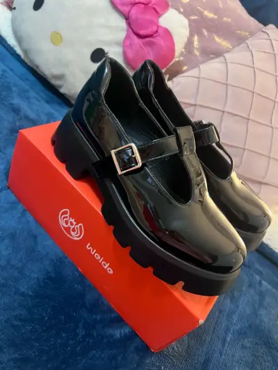 Zapatos de charol negro Weide con hebilla - miniatura 2