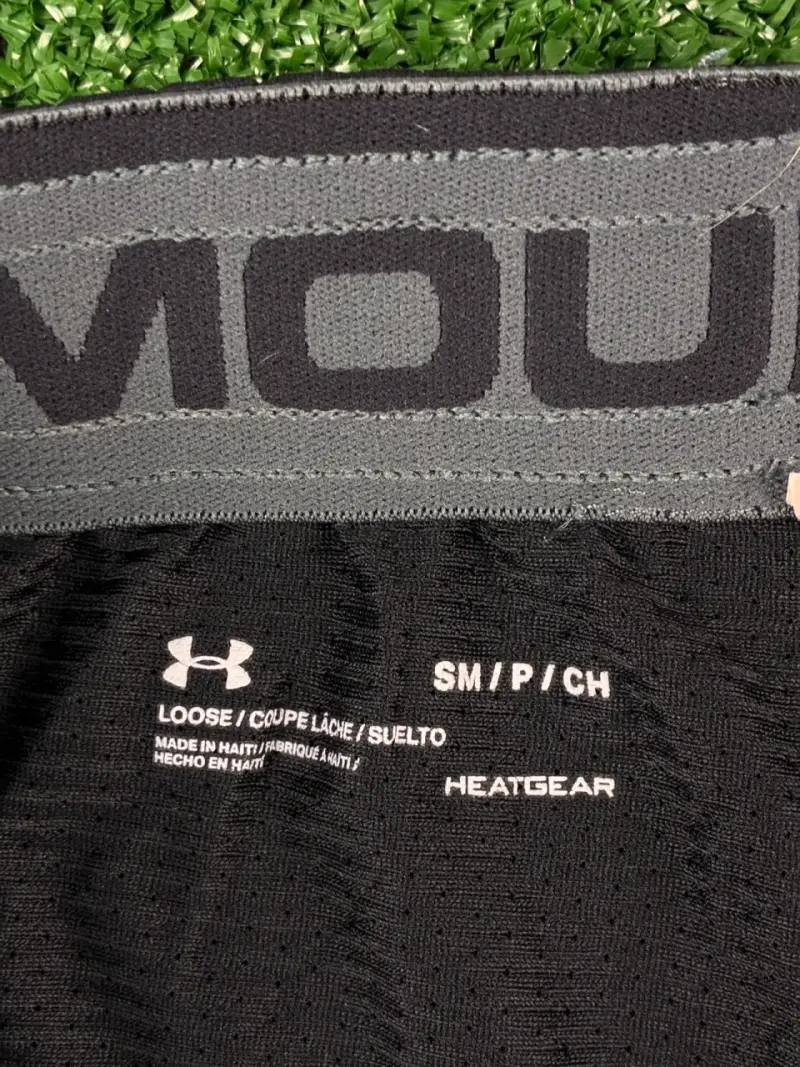 ♻️Shorts deportivos negros Under Armour para hombre - 5
