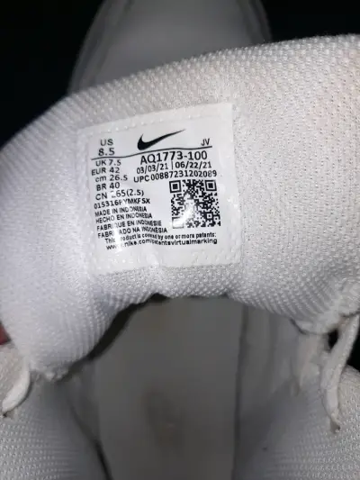 Zapatillas deportivas blancas Nike talla 42 - miniatura 1