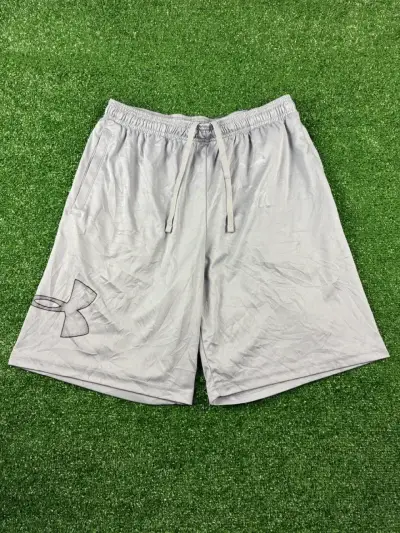♻️Shorts deportivos grises Under Armour - miniatura 1