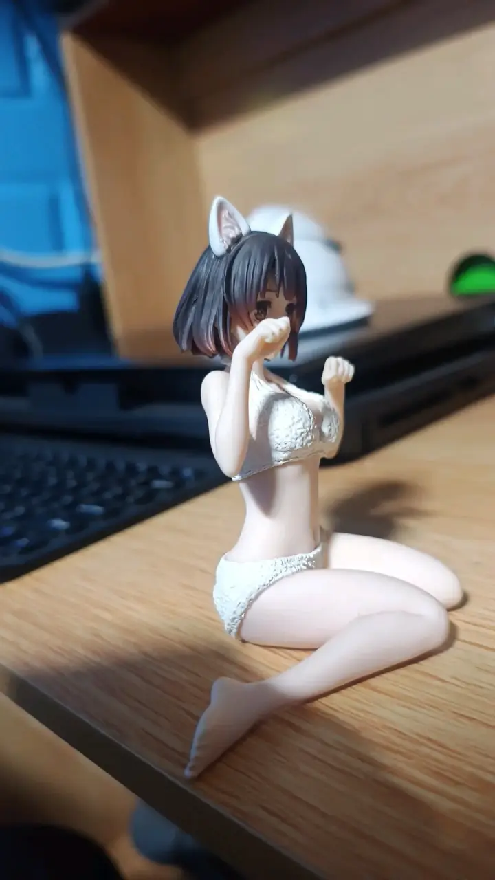 Figura de colección anime con orejas de gato - 4
