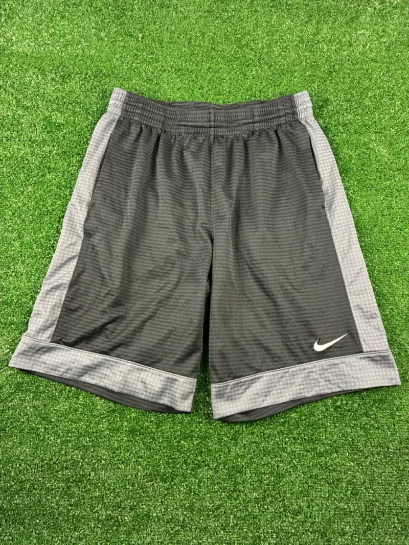♻️Shorts deportivos Nike grises para hombre - 1