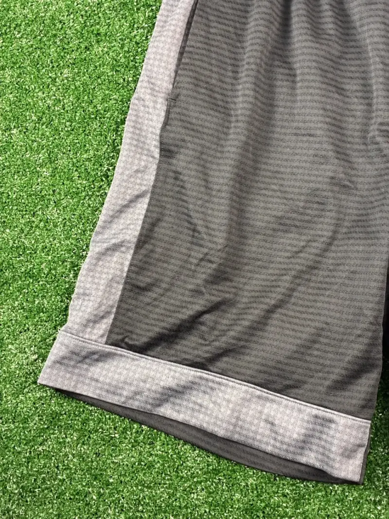 ♻️Shorts deportivos Nike grises para hombre - 3