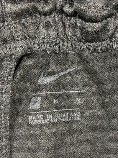 ♻️Shorts deportivos Nike grises para hombre - miniatura 6