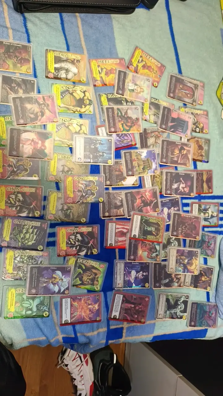 Colección de cartas de mitos y leyendas en buen es