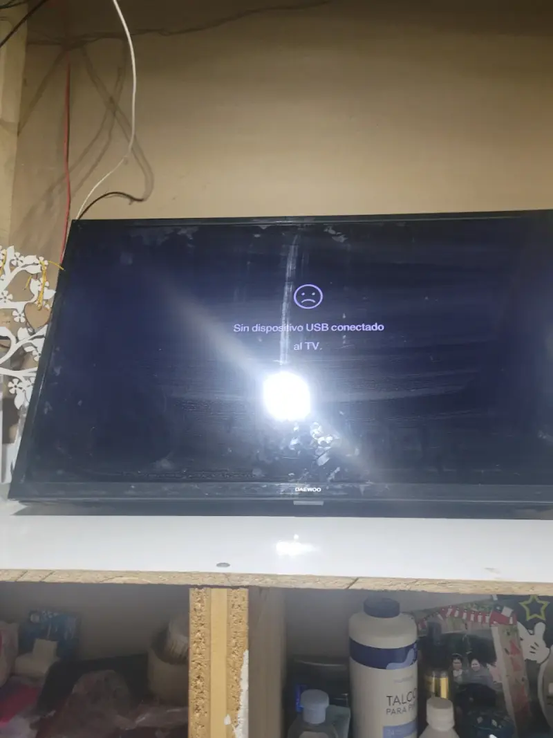 Televisor Daewoo 32 pulgadas en buen estado - 1
