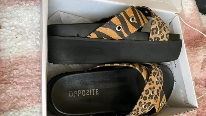 Sandalias plataforma animal print Opposite - 3