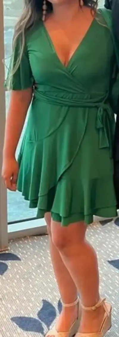 Vestido verde Blanka Atelier cruzado con cinturón - miniatura 2