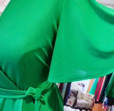Vestido verde Blanka Atelier cruzado con cinturón - miniatura 5
