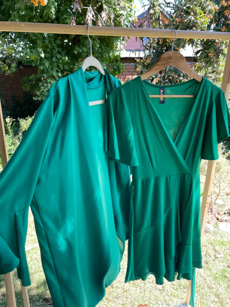 Vestido verde Blanka Atelier cruzado con cinturón - 6