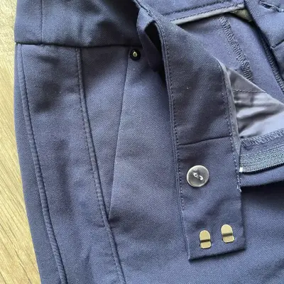 Pantalon azul marino para mujer con cierre ajust - miniatura 4