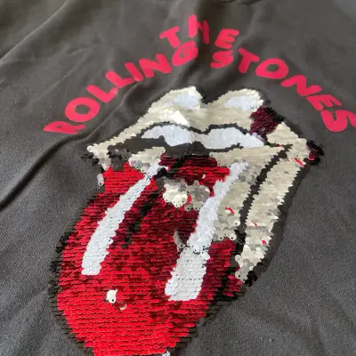 Polerón negro The Rolling Stones con lentejuelas - miniatura 4