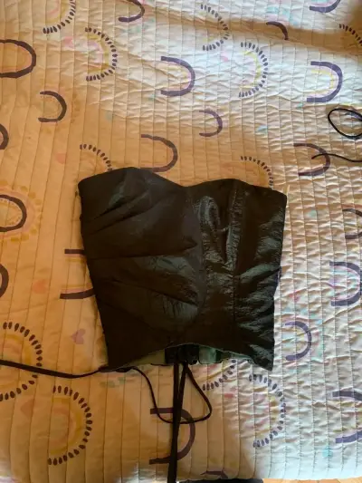 Corset negro con diseño ajustable - miniatura 1