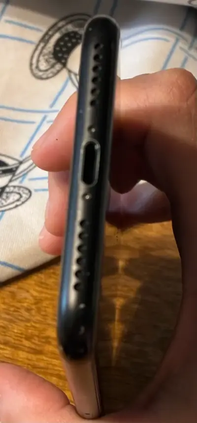 iPhone 7 Negro en Buen Estado - miniatura 3