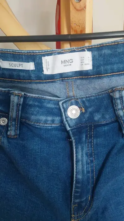 Jeans azul MANGO  Denim Sculpt para mujer - miniatura 2