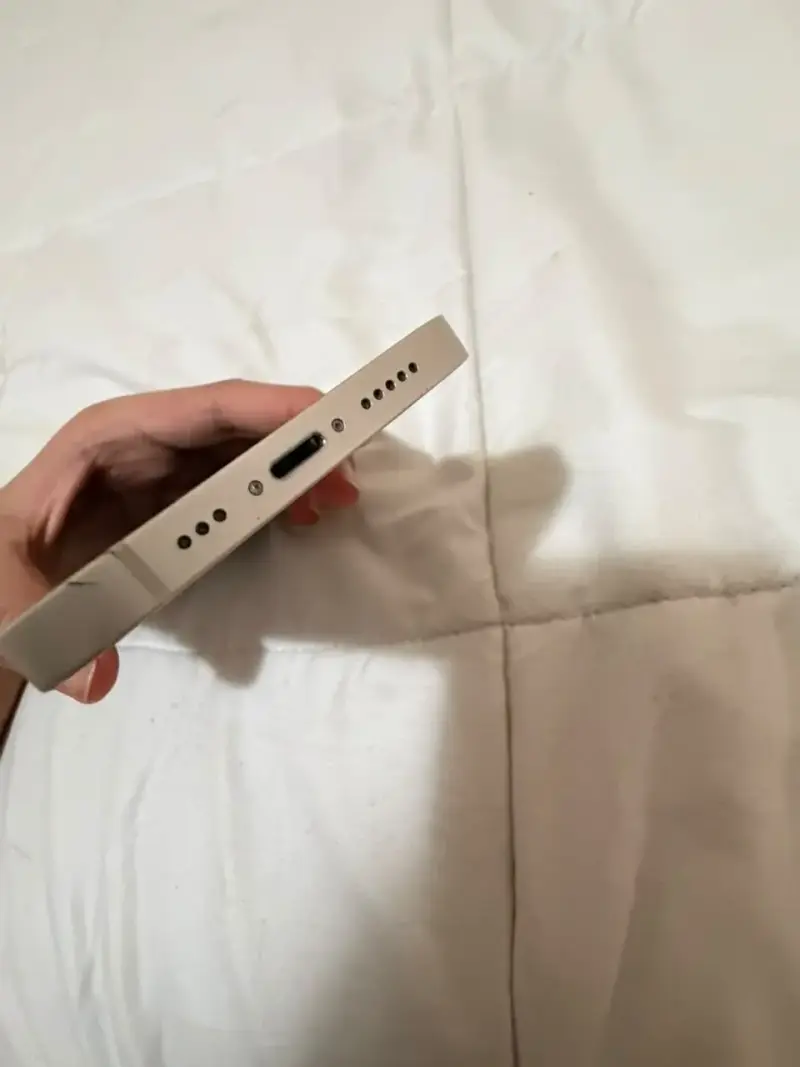 iPhone 13 blanco en buen estado - 3