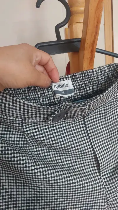 Pantalones a cuadros blanco y negro Sybilla talla M - miniatura 2