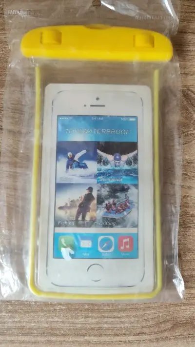 Funda impermeable para celular con cierre amarillo - miniatura 1